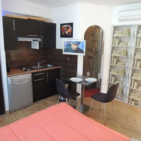 Acci Studio Oxford 아파트 칸느